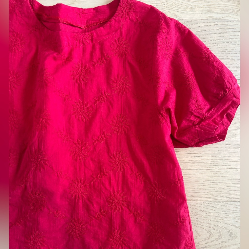 Eyelet Cotton puff sleeve top